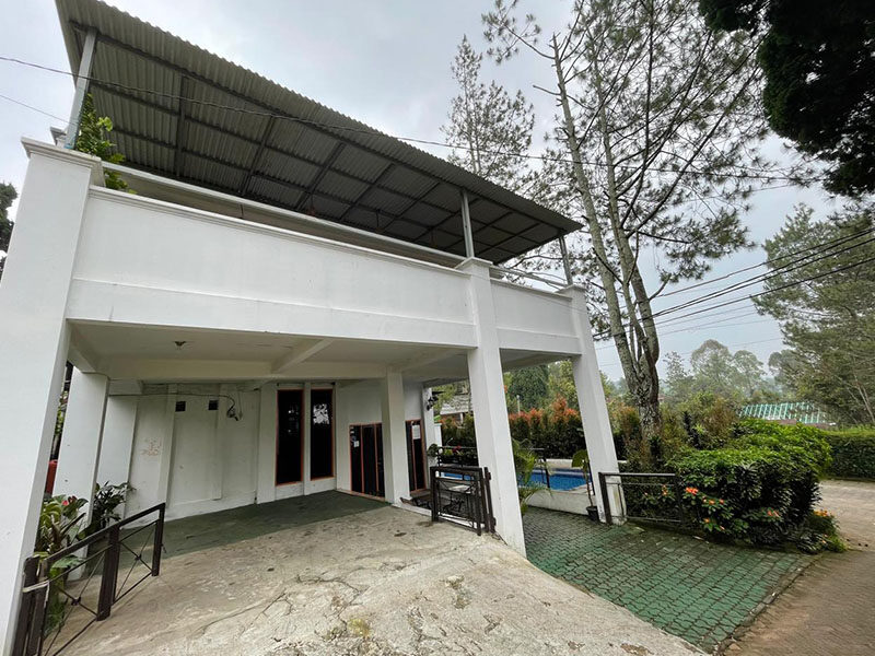 Villa Phoenix (1) Villa Phoenix (1)